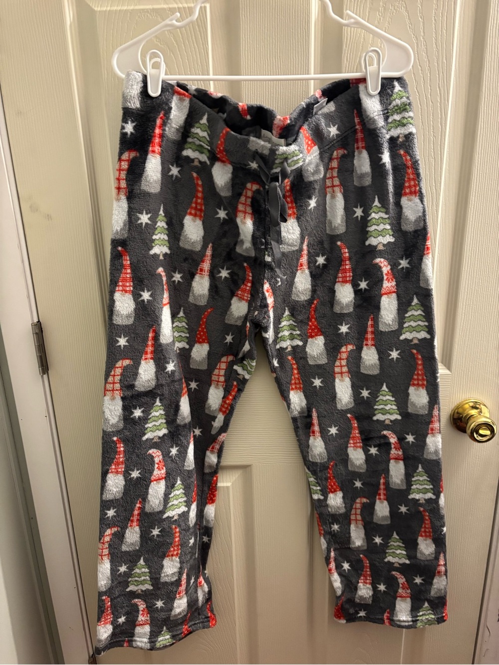 Women’s Gray Holiday Gnome Fleece Pajama Pants
